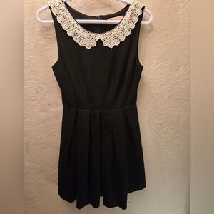 Black Vintage Style Dress with Lace Peter Pan Collar Sleeveless